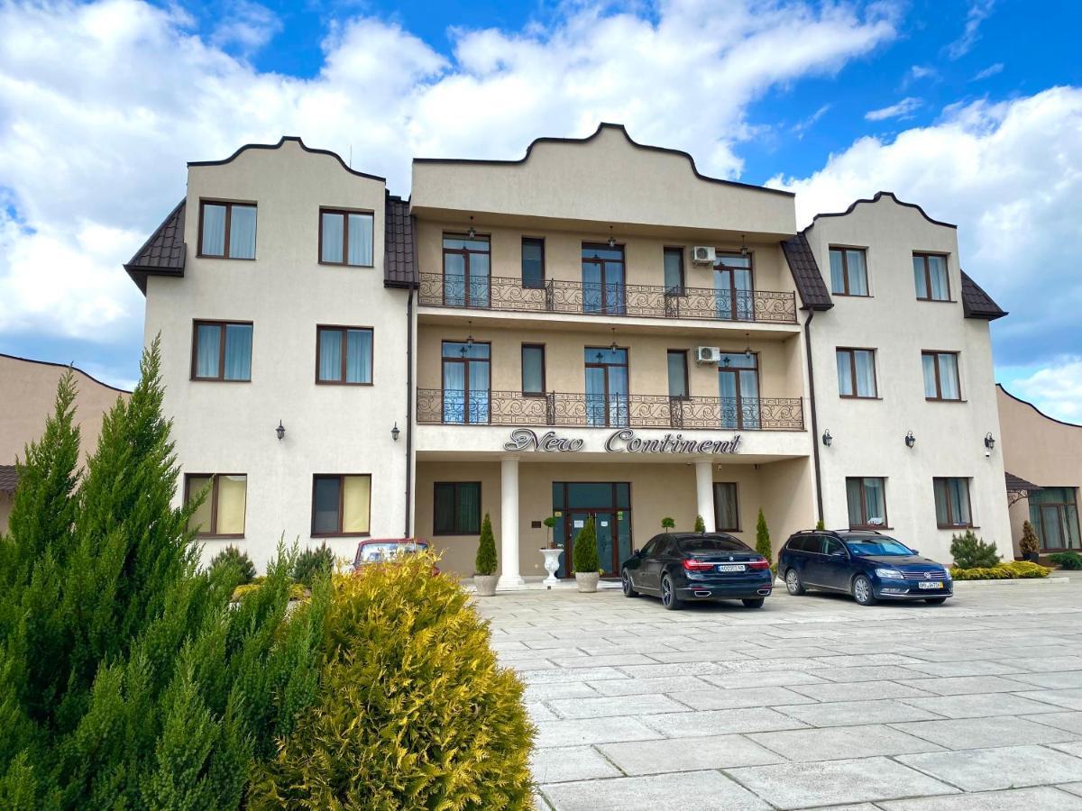 Hotel New Continent Bushtyno Esterno foto
